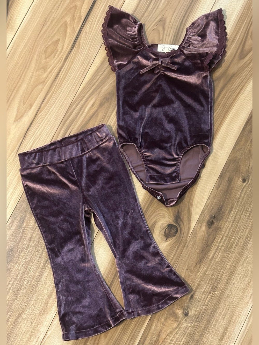 Kids Jessica Simpson Plum Velvet Bell Bottoms & Bodysuit Set Size 12 Mths